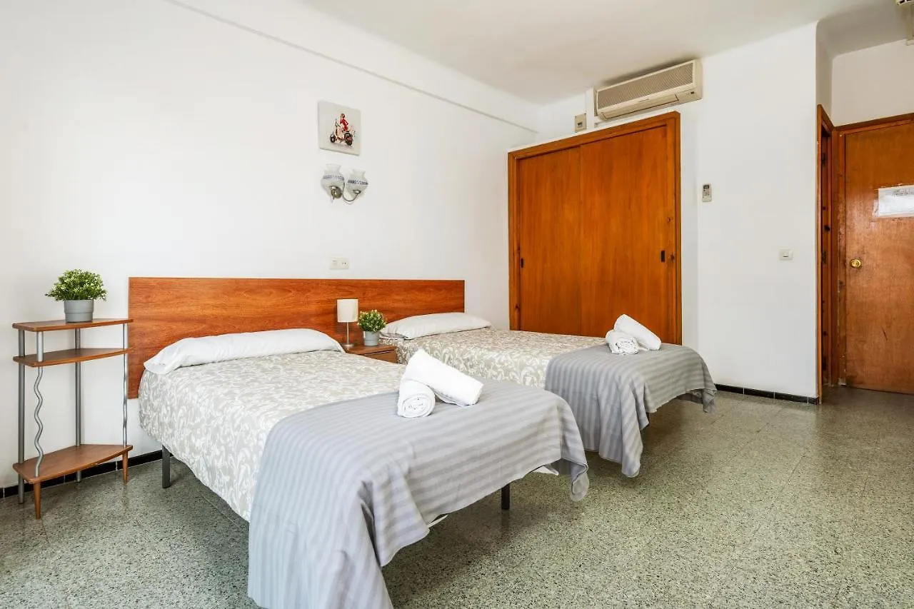 פלטחה ד'ארו Hostal La Marina 2*, פלטחה ד'ארו